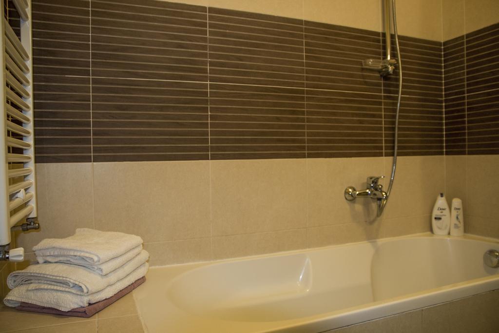 Adrianapartments Viva Клуж-Напока Екстериор снимка